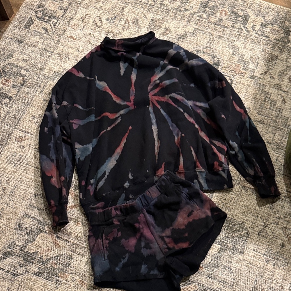 PacSun Women's Tie-Dye Crewneck and Shorta Set